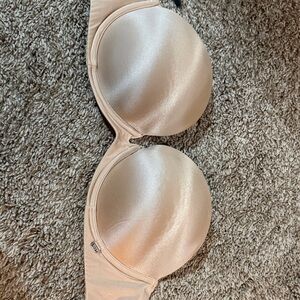 Victoria's Secret Cream Bra